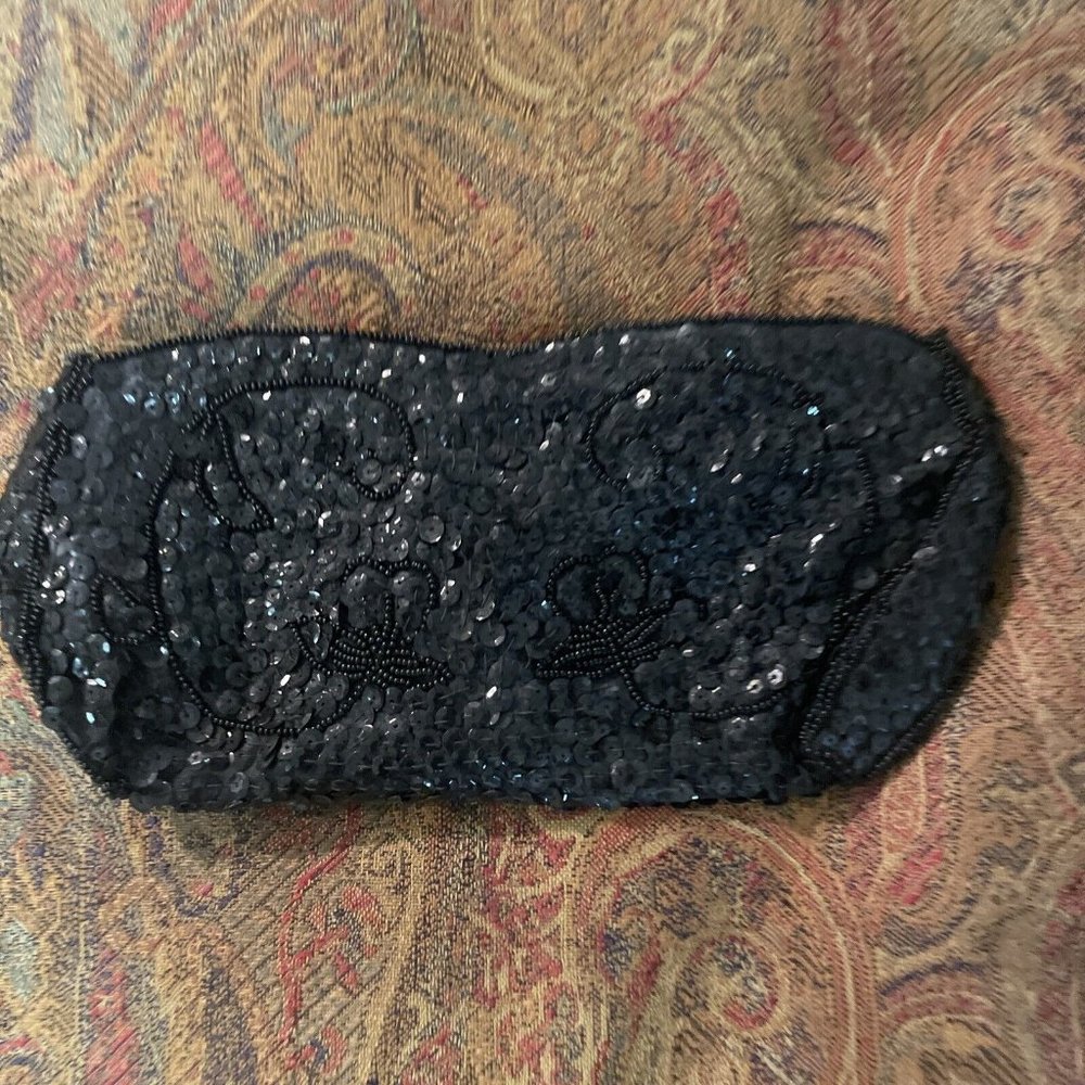 La Regale Vintage Purse